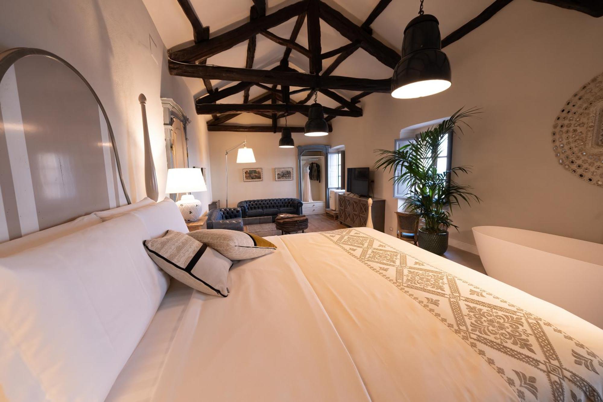 Palazzo Boyl 1840 Hotel Каляри Екстериор снимка