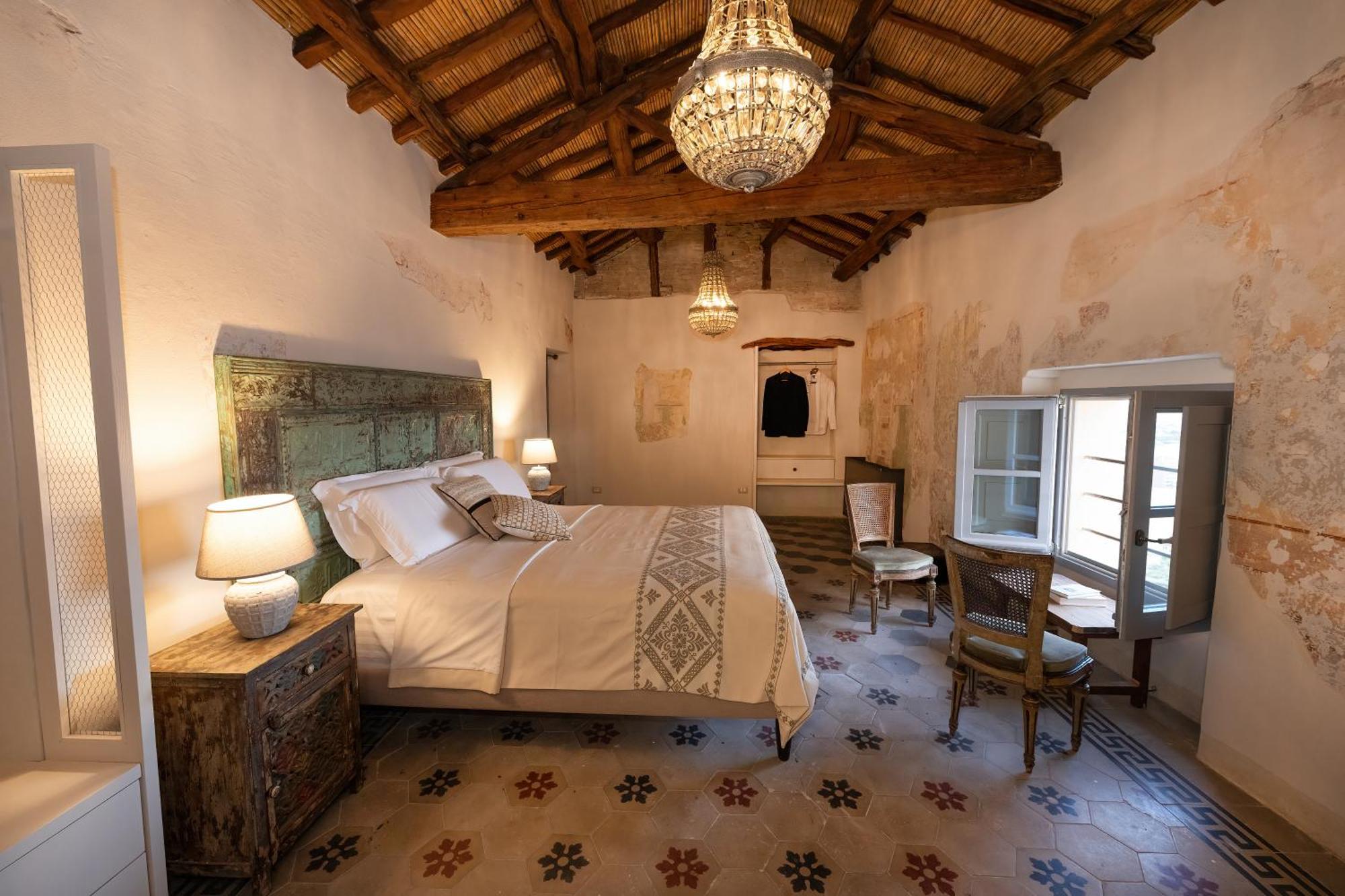 Palazzo Boyl 1840 Hotel Каляри Екстериор снимка